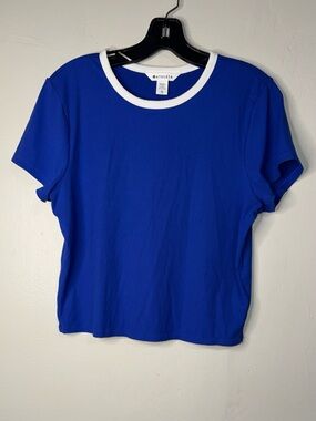 Athleta Signature Rib Crop Tee with White Neck Trim
